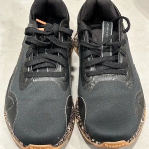 Women’s Reebok sneakers